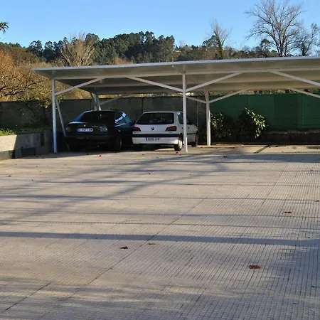 فندق A Marisqueira I Aeropuerto A Coruna أوليروس
